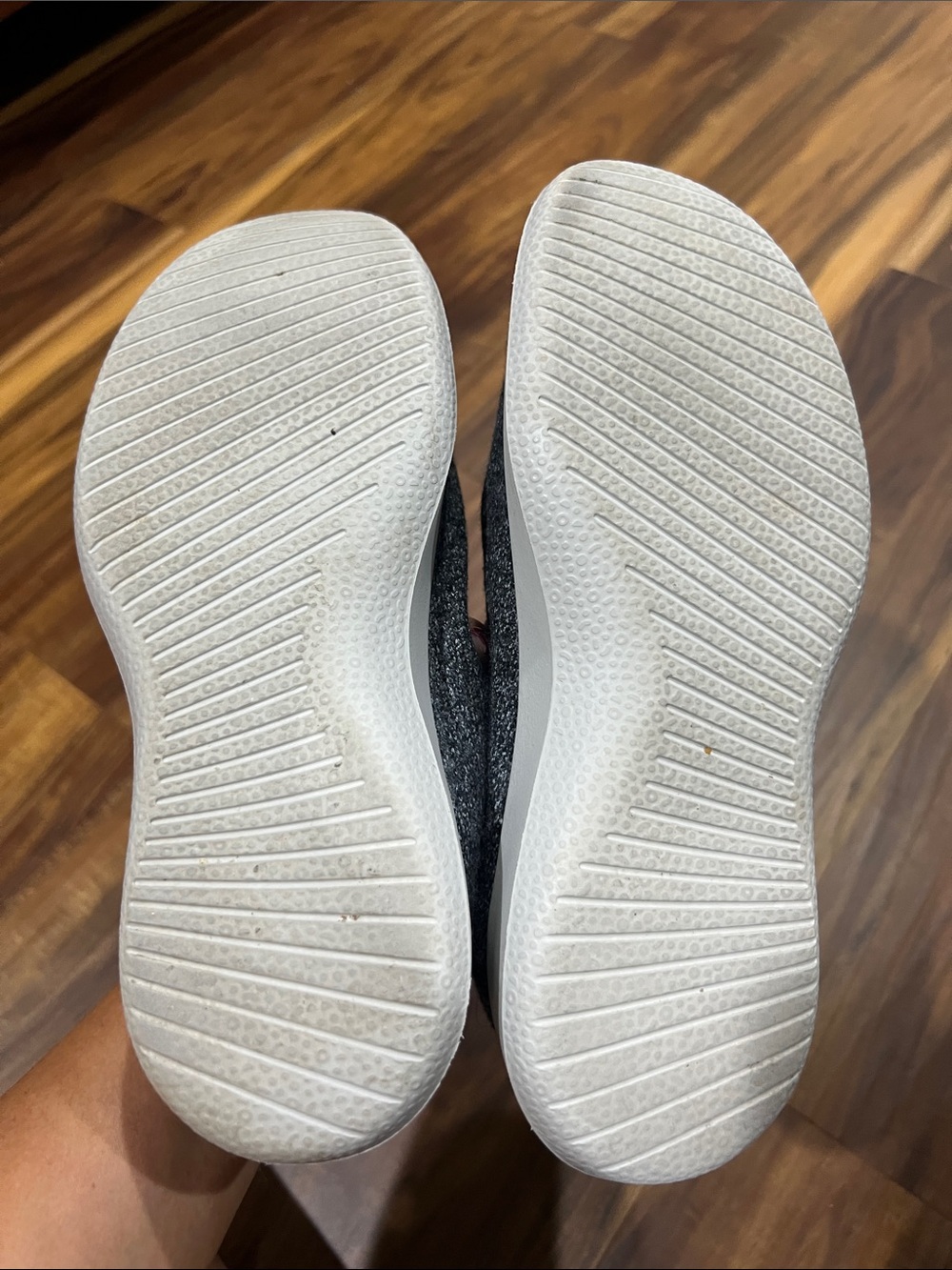Allbirds women’s Wool Runner Sneakers - Charcoal size 7 - Picture 7 of 7